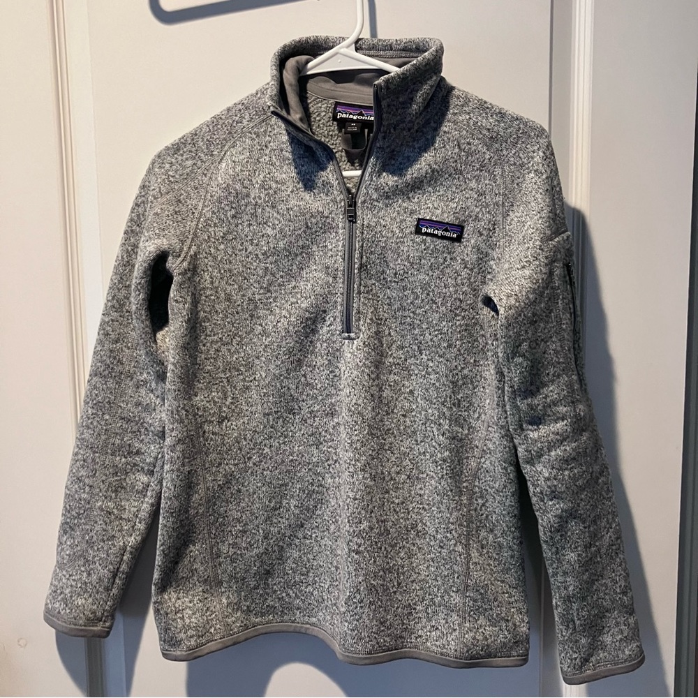 Patagonia women’s gray  quarter zip pullover size xs